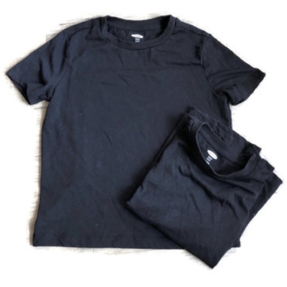 Old navy T-shirts, size 6/7